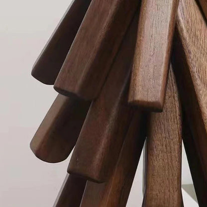 Elegant walnut tree trivet for home cooks