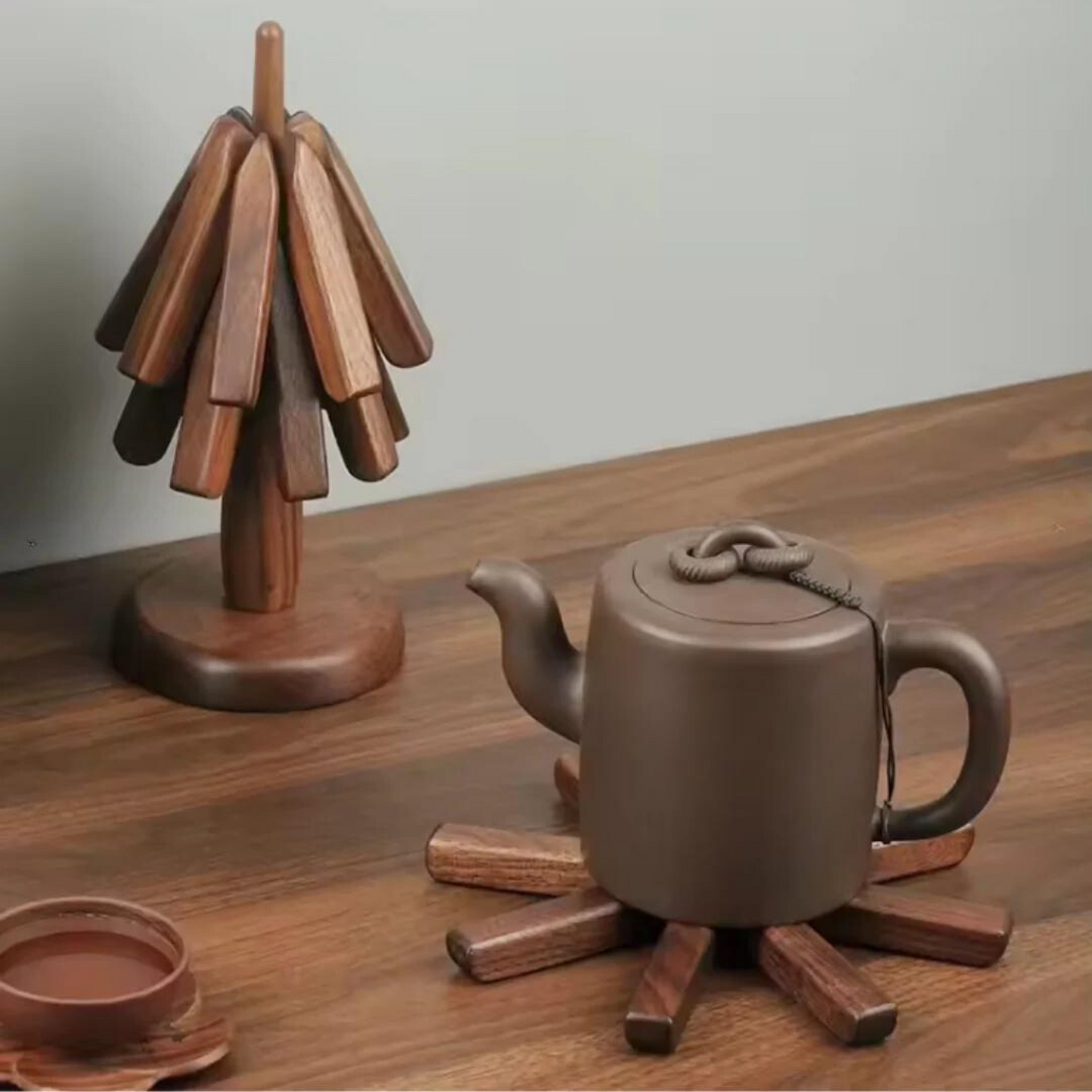 Elegant walnut tree trivet for home cooks