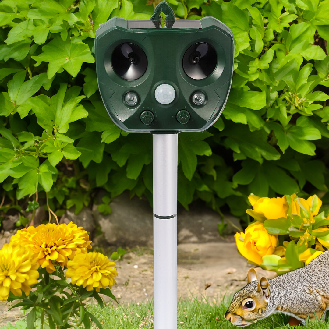 Solar Powered Outdoor Fox Repeller