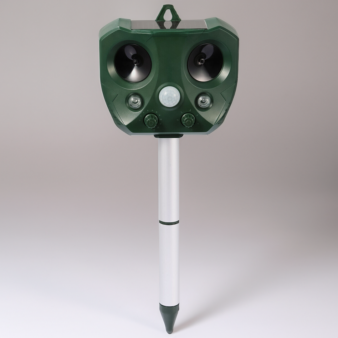 Solar Powered Outdoor Fox Repeller